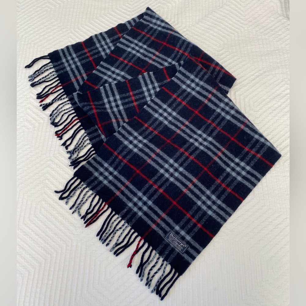 Vintage Burberrys Lambswool Scarf in Navy, Grey and Red Check Pattern